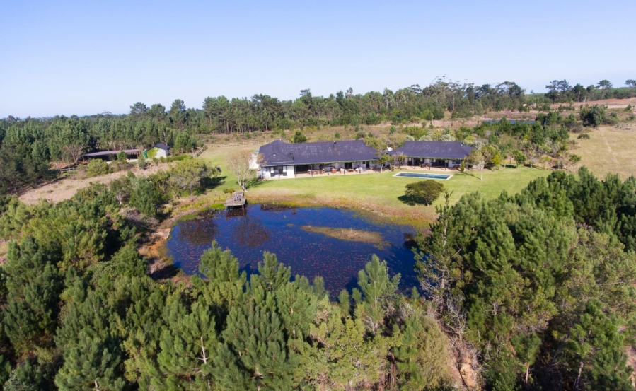 8 Bedroom Property for Sale in Airport Western Cape